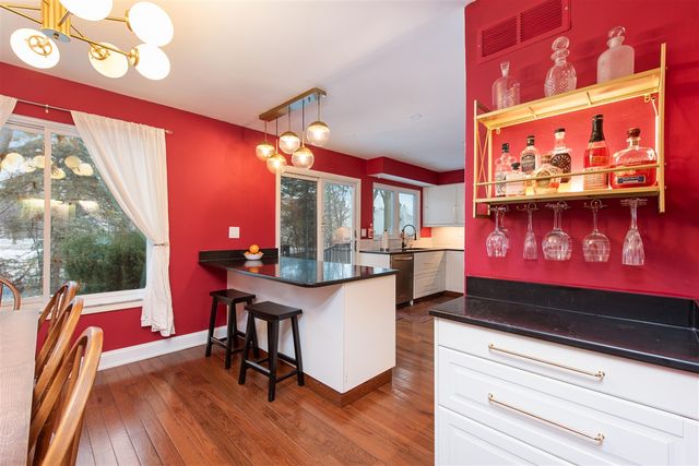 1803 Farmbrook Drive, Troy, MI 48098