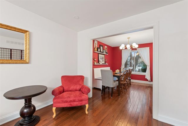 1803 Farmbrook Drive, Troy, MI 48098