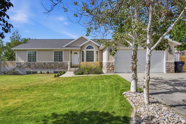 1317 E KNOLLWOOD DR, Sandy, UT 84092
