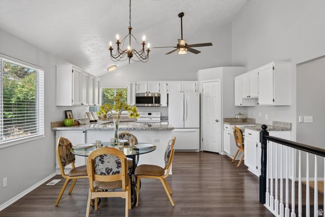 1317 E KNOLLWOOD DR, Sandy, UT 84092