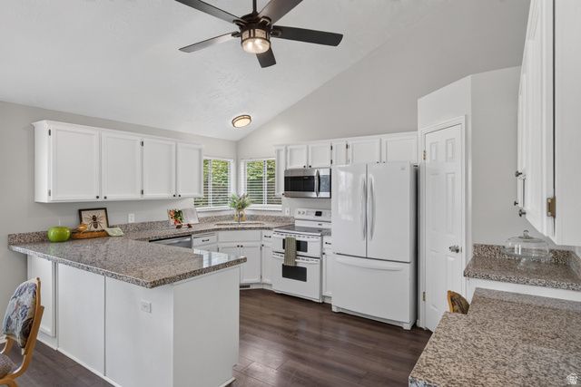 1317 E KNOLLWOOD DR, Sandy, UT 84092