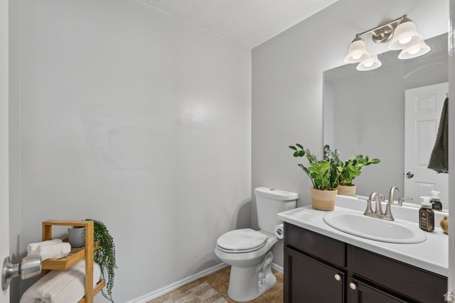 1317 E KNOLLWOOD DR, Sandy, UT 84092