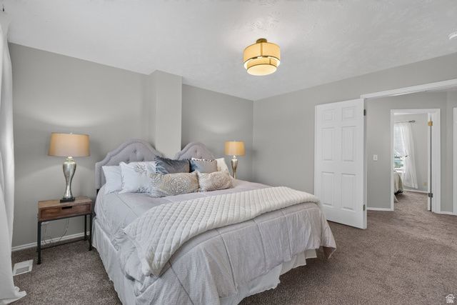 1317 E KNOLLWOOD DR, Sandy, UT 84092