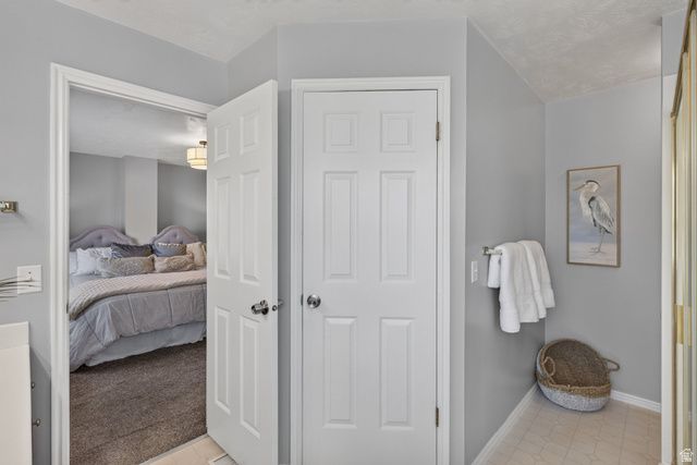 1317 E KNOLLWOOD DR, Sandy, UT 84092