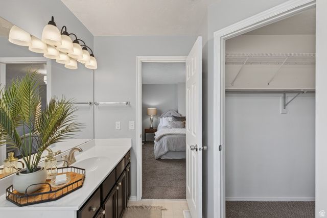 1317 E KNOLLWOOD DR, Sandy, UT 84092