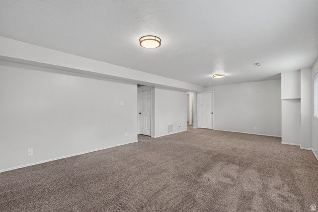 1317 E KNOLLWOOD DR, Sandy, UT 84092
