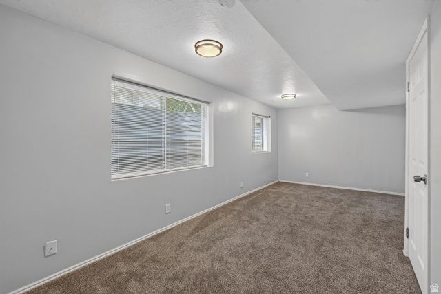 1317 E KNOLLWOOD DR, Sandy, UT 84092