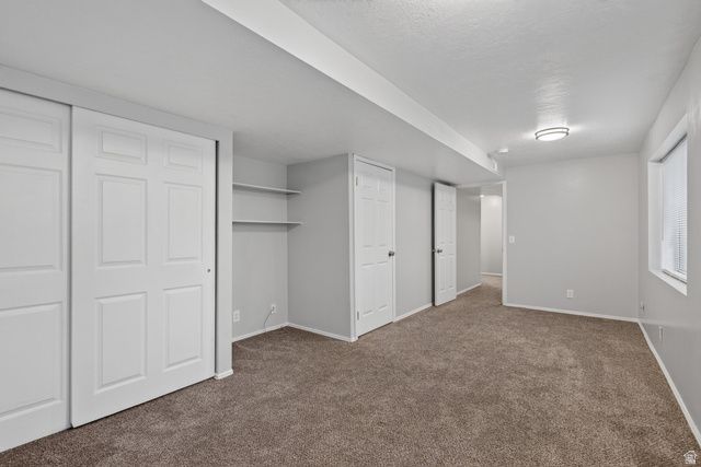1317 E KNOLLWOOD DR, Sandy, UT 84092