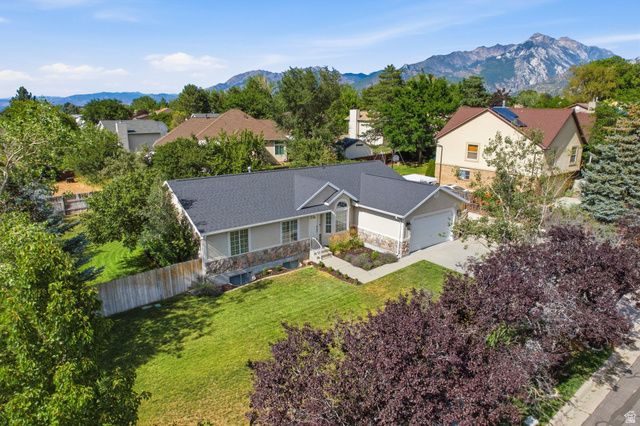 1317 E KNOLLWOOD DR, Sandy, UT 84092