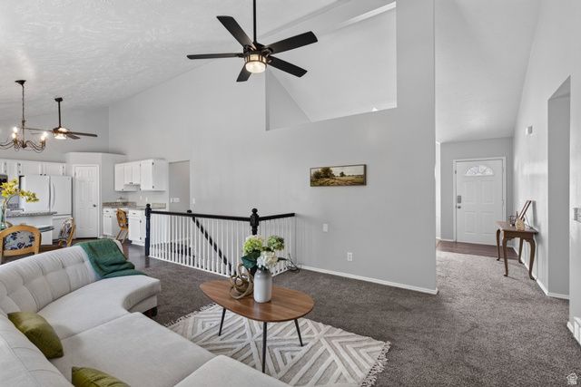 1317 E KNOLLWOOD DR, Sandy, UT 84092