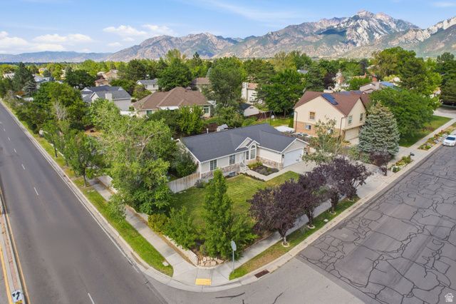 1317 E KNOLLWOOD DR, Sandy, UT 84092