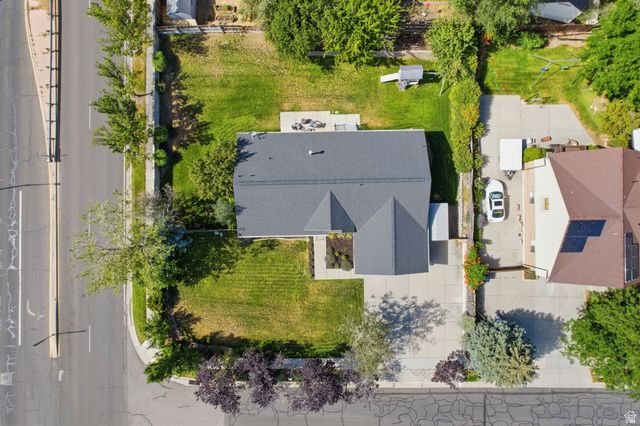 1317 E KNOLLWOOD DR, Sandy, UT 84092