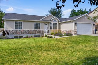 1317 E KNOLLWOOD DR, Sandy, UT 84092