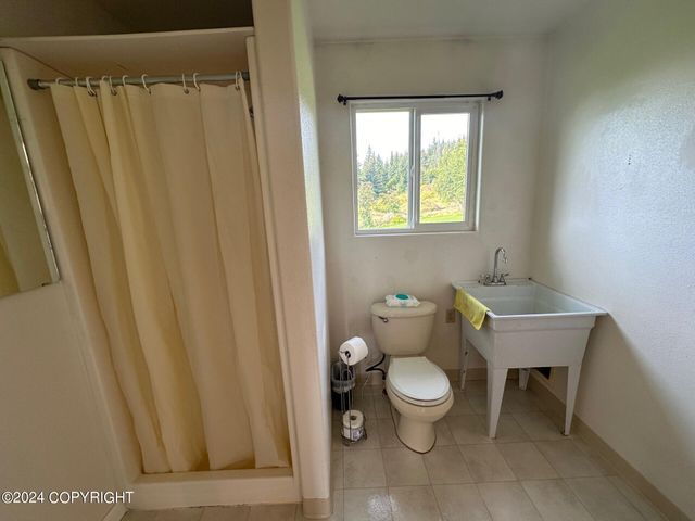 32925 Voznesenka Road, Homer, AK 99603