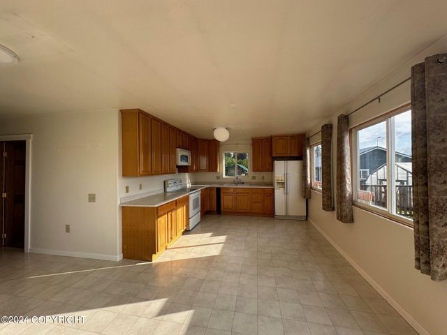 32925 Voznesenka Road, Homer, AK 99603