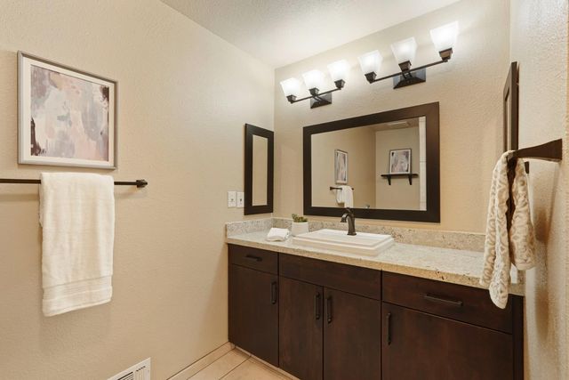 925 Constitution Way, Tracy, CA 95376