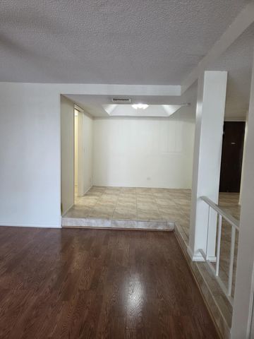 3750 Inverrary Drive 2f, Lauderhill, FL 33319