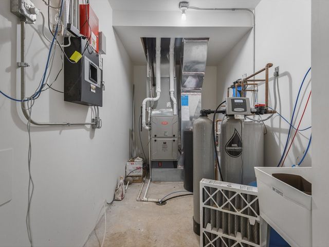 11635 Wange Road, Capron, IL 61012