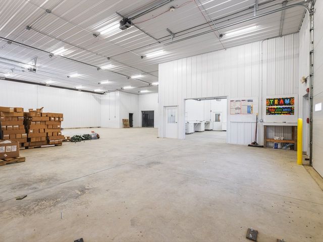 11635 Wange Road, Capron, IL 61012