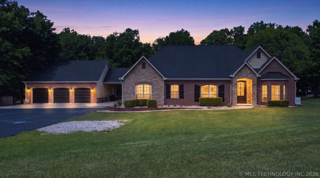 24612 S Wells Ranch Road, Claremore, OK 74019