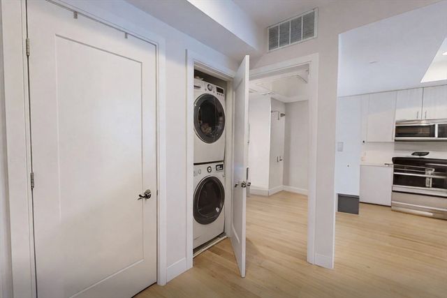 488 Dorchester Ave 3E, Boston, MA 02127