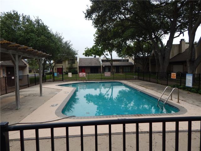 5432 Stonegate Way 16, Corpus Christi, TX 78411