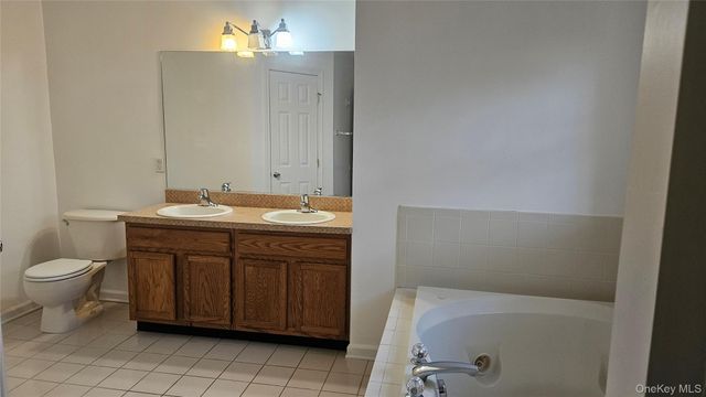 2719 Colonial Drive, New Windsor, NY 12553
