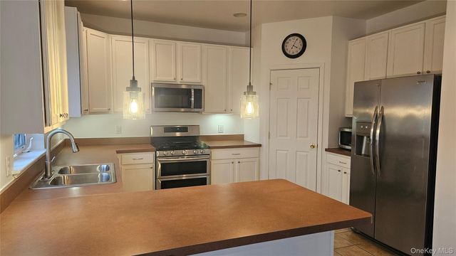 2719 Colonial Drive, New Windsor, NY 12553