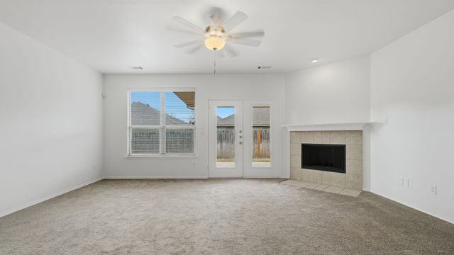 421 Sandy Creek Drive, Fort Worth, TX 76131