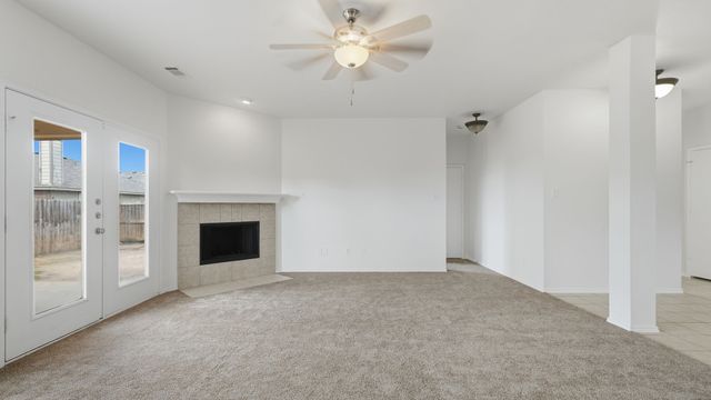 421 Sandy Creek Drive, Fort Worth, TX 76131