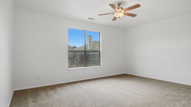 421 Sandy Creek Drive, Fort Worth, TX 76131