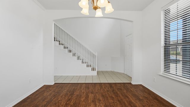 421 Sandy Creek Drive, Fort Worth, TX 76131