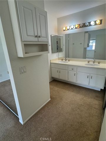 8 New Haven, Irvine, CA 92620