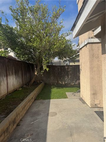 8 New Haven, Irvine, CA 92620