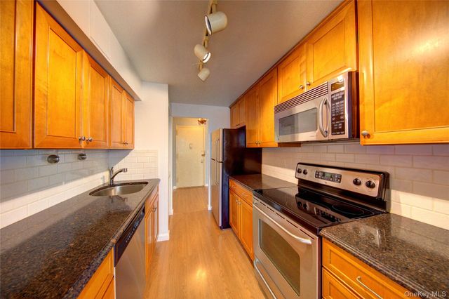 235 W Park Avenue 403, Long Beach, NY 11561