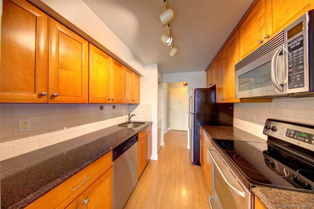 235 W Park Avenue 403, Long Beach, NY 11561