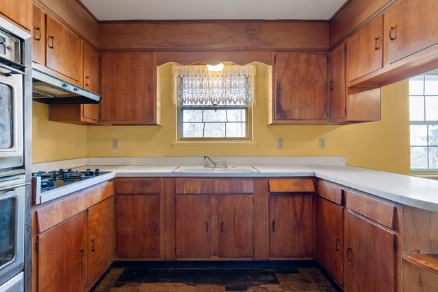 5904 Crestview Drive, Hixson, TN 37343