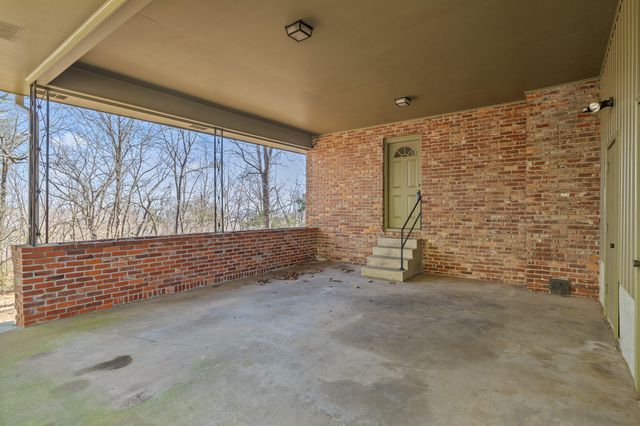 5904 Crestview Drive, Hixson, TN 37343