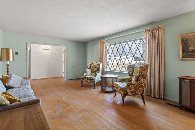 5904 Crestview Drive, Hixson, TN 37343