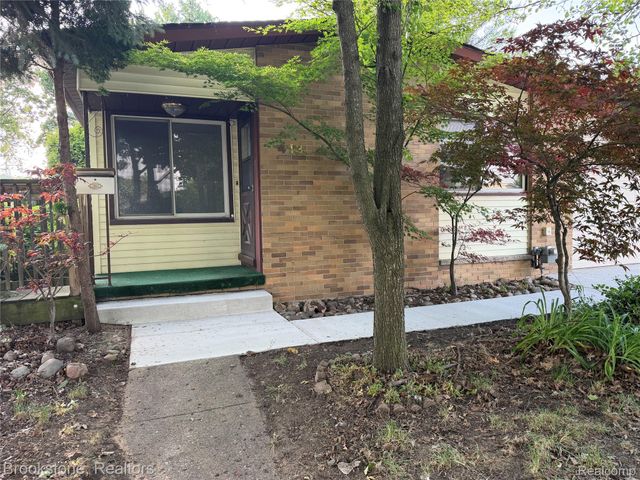413 Forest Street, Westland, MI 48186