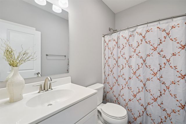 9369 Primo Lane, West Des Moines, IA 50266