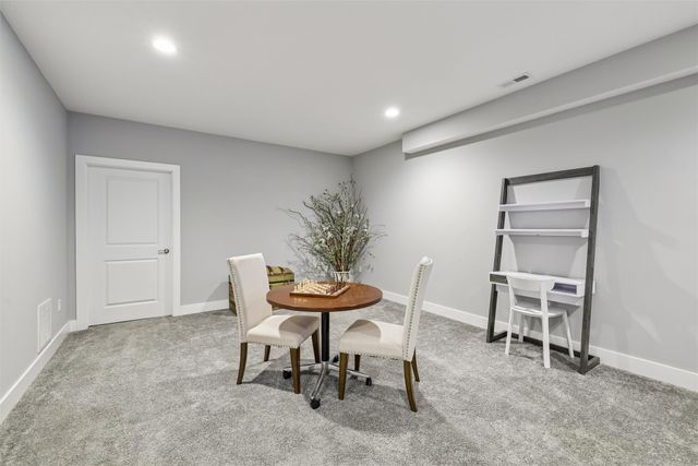 9369 Primo Lane, West Des Moines, IA 50266