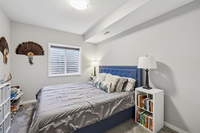 9369 Primo Lane, West Des Moines, IA 50266