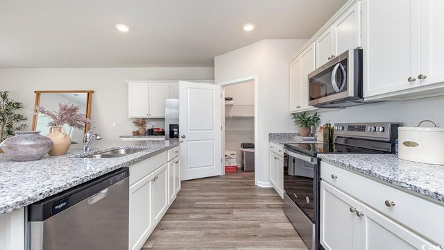 1225 Woodhouse Dr, Ash, NC 28420