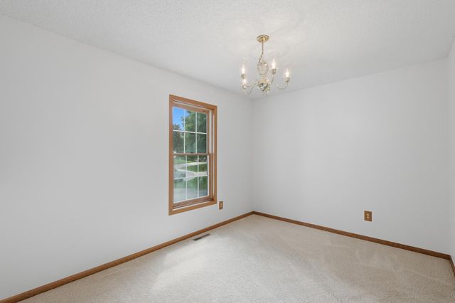 6621 Arlington Court, Chanhassen, MN 55317