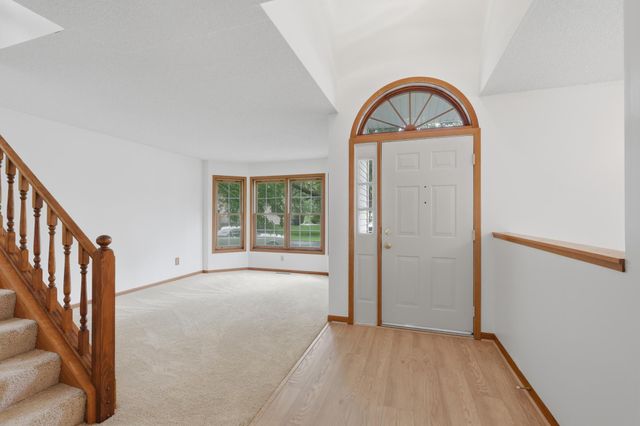 6621 Arlington Court, Chanhassen, MN 55317