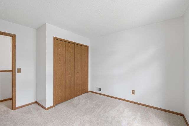 6621 Arlington Court, Chanhassen, MN 55317