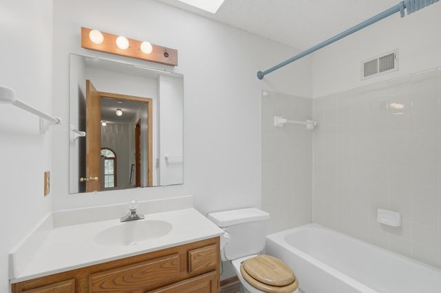 6621 Arlington Court, Chanhassen, MN 55317