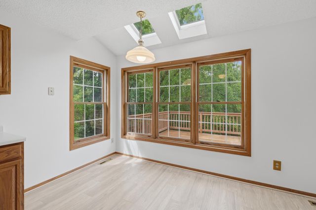6621 Arlington Court, Chanhassen, MN 55317