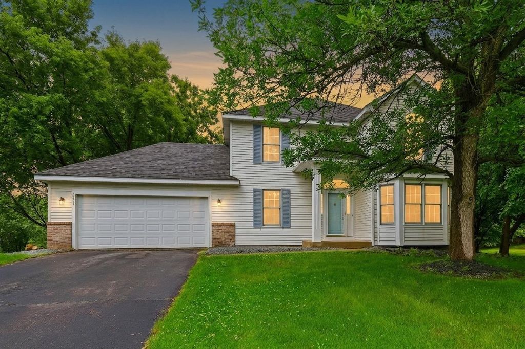 6621 Arlington Court, Chanhassen, MN 55317